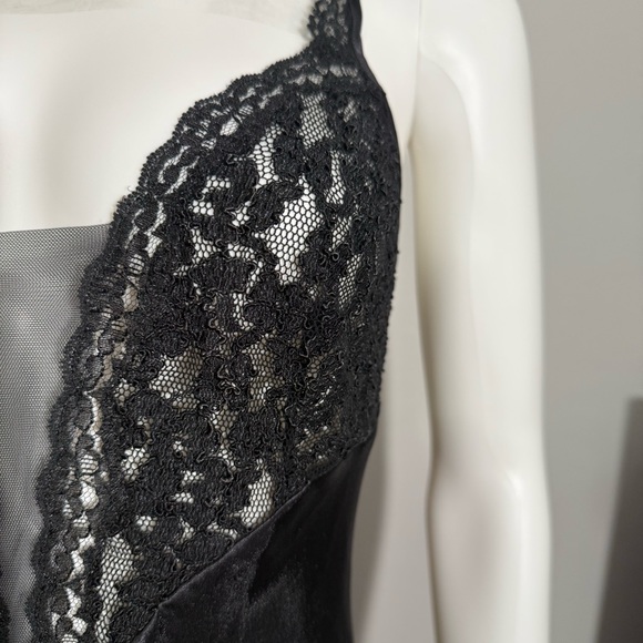 M Vs Victoria’s Secret 90’s Vintage Gold Label Satin & lace black long slip gown - Picture 6 of 9
